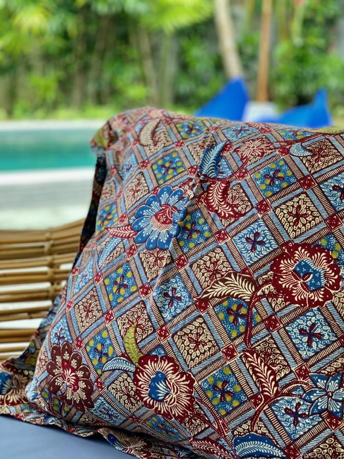 Villa Biru - 500M Batubelig Beach Canggu Kültér fotó